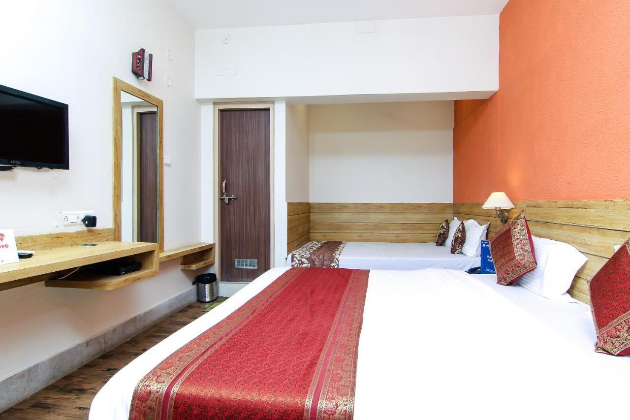 Hotel R B International Varanasi Exterior foto
