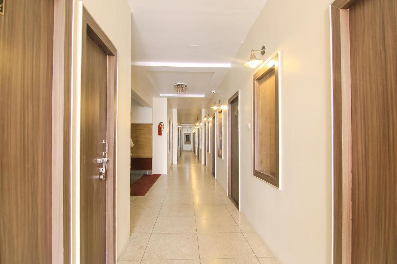 Hotel R B International Varanasi Exterior foto