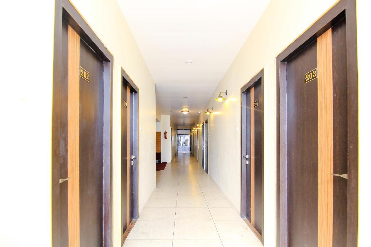 Hotel R B International Varanasi Exterior foto